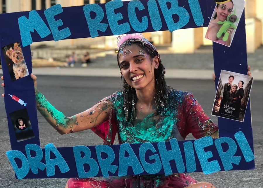 Tuvo su primera guardia médica de 24 horas y su papá le hizo el aguante hasta las 6 de la madrugada con una insólita excusa