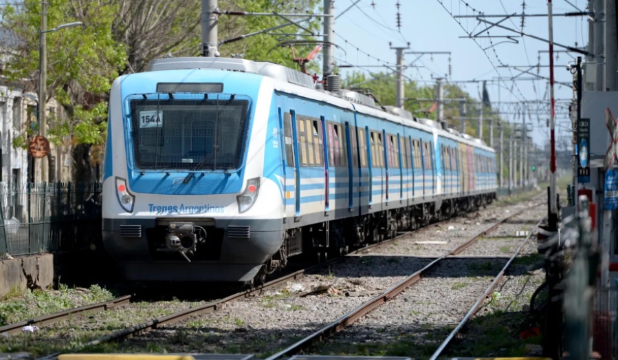Los trenes arrancaron el día yendo a 30 kilómetros por hora: ¿Cuándo se normalizará el servicio?