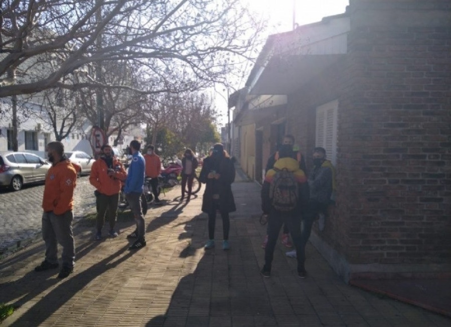 Guardavidas de Berisso volverán a marchar frente a la Municipalidad por una deuda de 20 millones de pesos