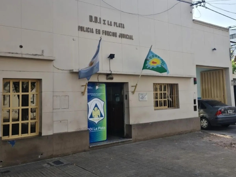 Mató a un repartidor de app, asaltó un local de lencería y la capturaron en Villa Elvira