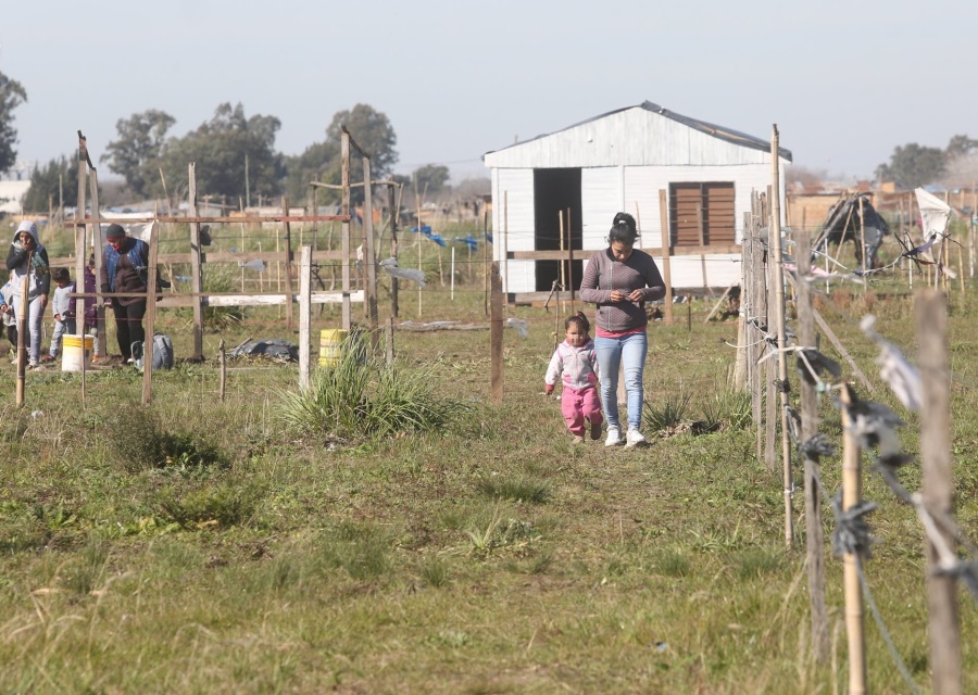 Toma de tierras en La Plata: Lipovetzky planteó limitar beneficios sociales a quienes estén procesados por usurpaciones