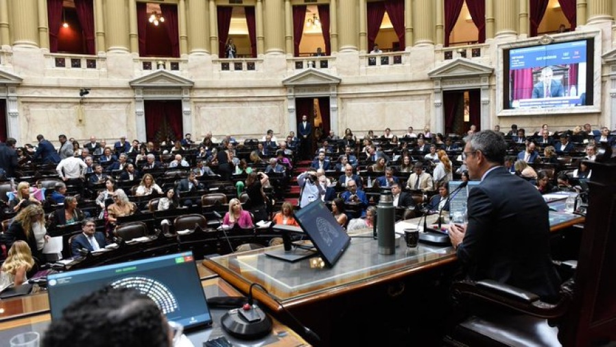 Diputados debatirán límites a los DNU y citarán a Karina Milei tras la salida de Espert de Presupuesto