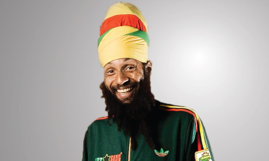 Fidel Nadal presentó una nueva versión de ”International love”