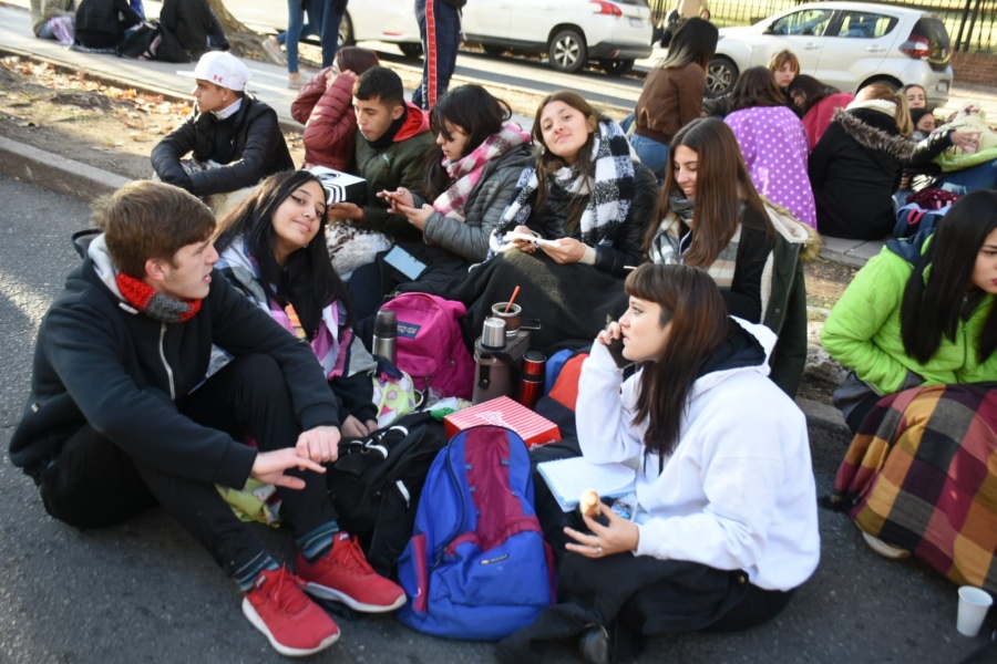 Escuelas sin gas: Garro pidió por autonomía municipal y desde el Frente de Todos le replicaron que ya cuenta con recursos