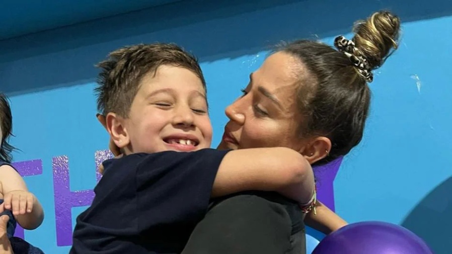 Video: Jimena Barón y su hijo Momo emocionaron a todos antes de irse a dormir