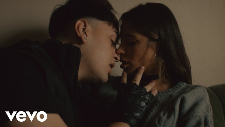 Tini y Tiago PZK nos presentan ”El último beso”