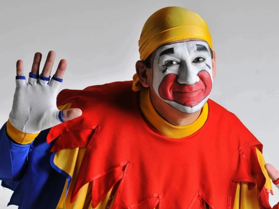 Tras el escándalo, Piñón Fijo estrenó nueva canción: ”Está dedicada a...”