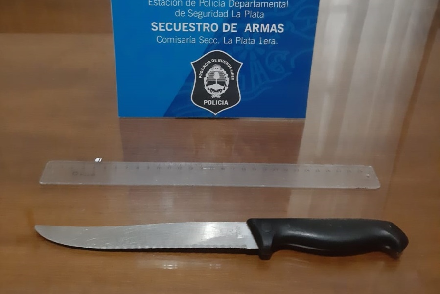Detuvieron a una banda delictiva que atacaba con un cuchillo a financieras y otros comercios de La Plata