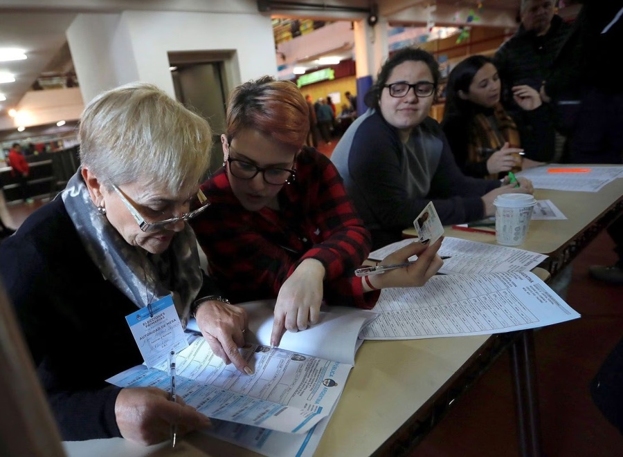 Actualizaron el valor que recibirán las autoridades de mesa en octubre: ascenderá a 11 mil pesos