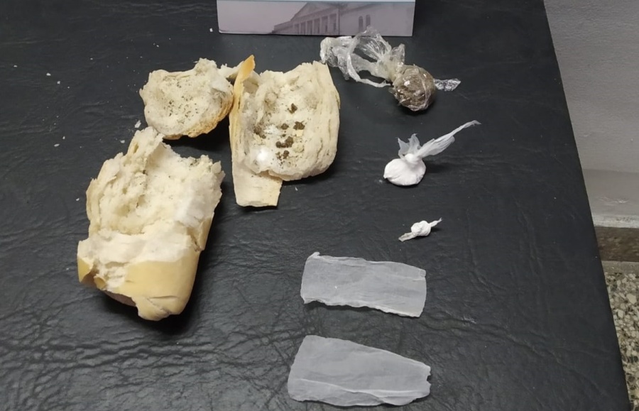 Intentó pasar un sándwich de drogas a un penal de Los Hornos y quedó detenido