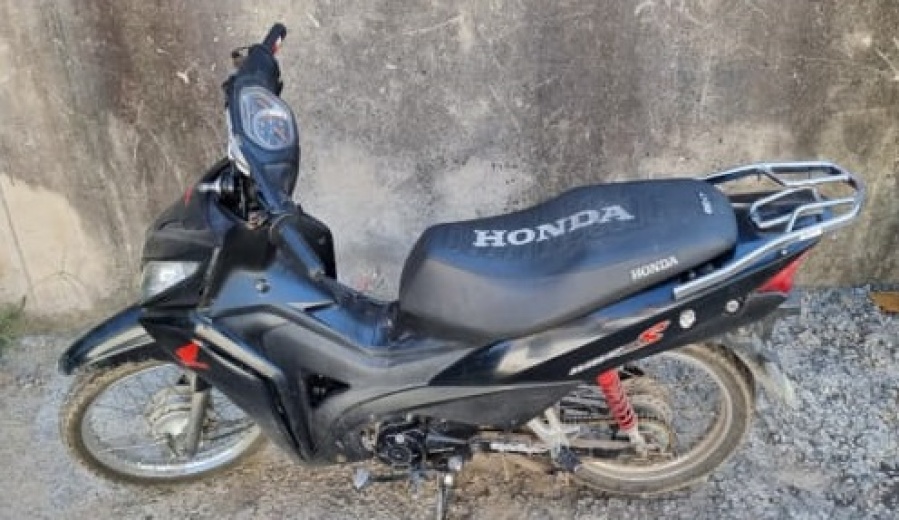 Le robaron la moto en Berisso, fue a buscar él mismo al ladrón hasta La Plata y se terminaron enfrentando a golpes