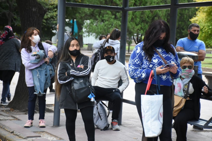 Provincia emitió una nueva resolución sobre el uso del barbijo y pidieron evitar el transporte público ante síntomas