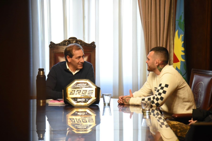 Garro recibió al platense Laureano ”Pepi” Staropoli, campeón mundial de MMA