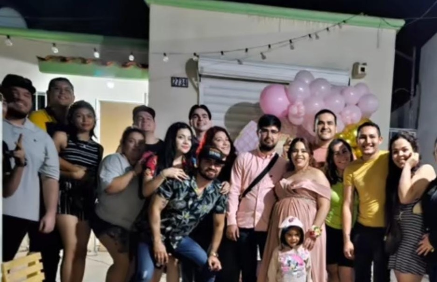 Nadie asistió a su Baby Shower, lo publicó en las redes y miles de desconocidos llegaron con regalos para festejar