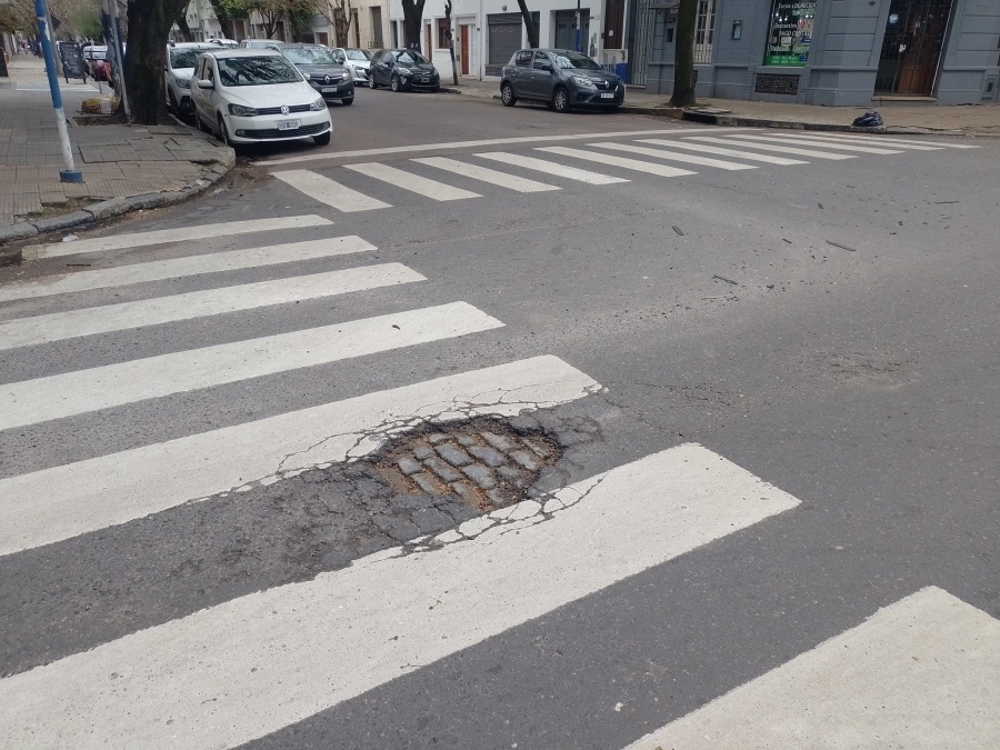 Pidieron que se mejore el estado del asfalto en distintos puntos del casco urbano