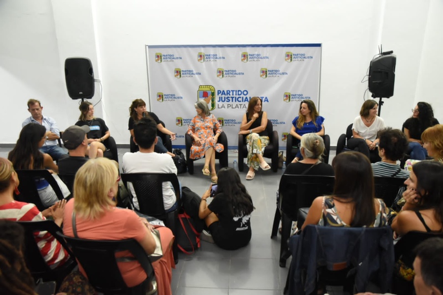 Se presentó ”Nosotras en Libertad”, un libro que reúne testimonios de ex presas políticas durante la dictadura militar