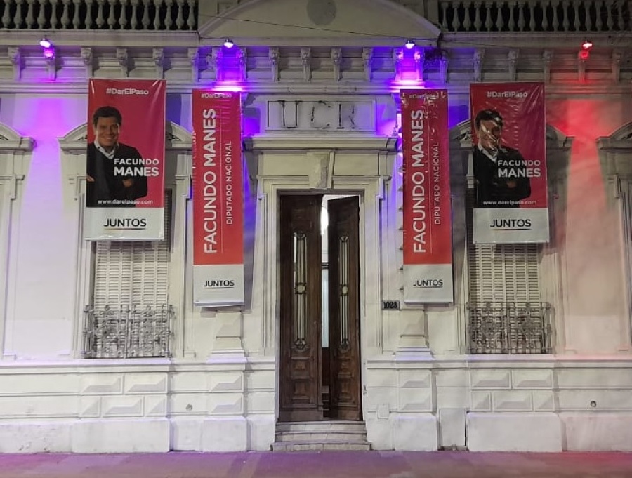 Los radicales recuperaron la casona de Plaza Moreno tras múltiples idas y vueltas