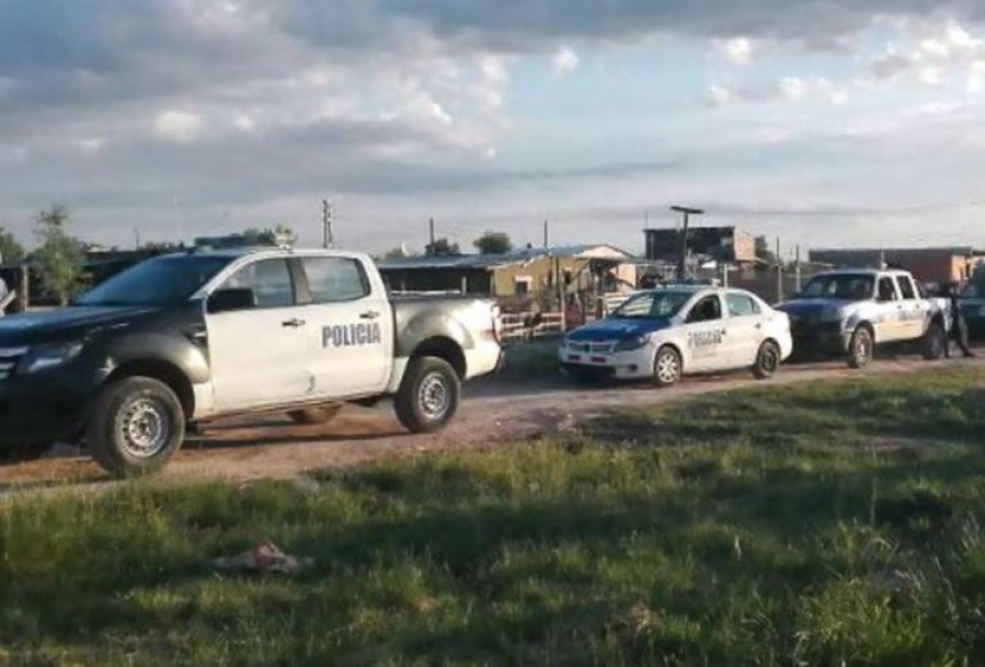 ”Va a haber tiros para todos”: lo balearon en Berisso, le dieron el alta en el hospital y ahora fue a amenazar a una familia