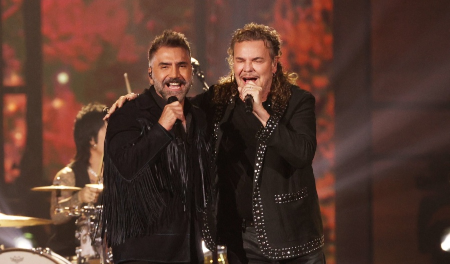 Maná y Alejandro Fernández se unen por primera vez en ”Mariposa traicionera”