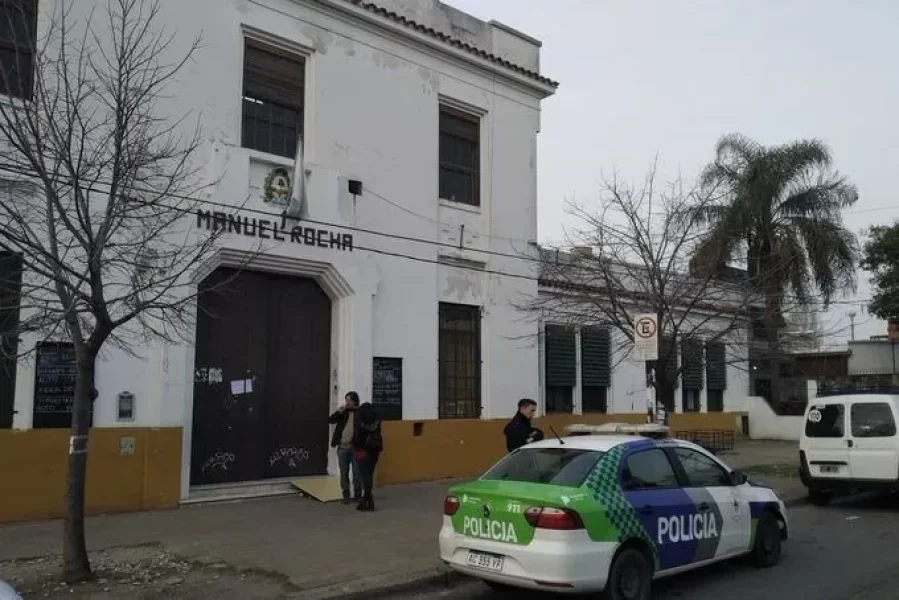 Detuvieron a un delincuente que había huido en un auto robado de una maestra