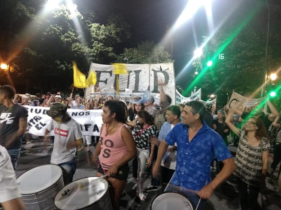 Alumnos de la UNLP protestarán para exigir el regreso del boleto universitario