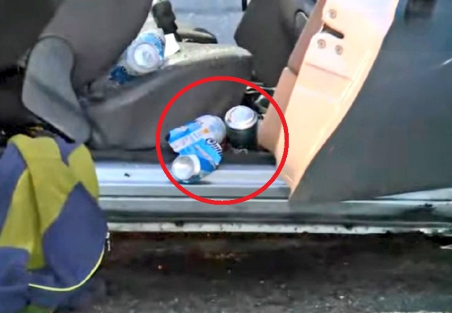 Choque y milagro en la Autopista La Plata - Buenos Aires: el auto quedó totalmente destruido pero solo hubo una herida