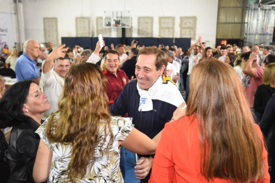 Garro ante militantes en Gonnet: ”Nuestro adversario es el kirchnerismo y un pasado oscuro que amenaza con volver”