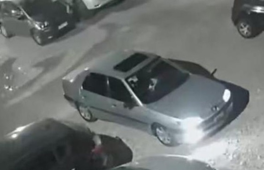 Alerta en Gonnet por la aparición de un ”auto gris polarizado” que se dedica a robar neumáticos