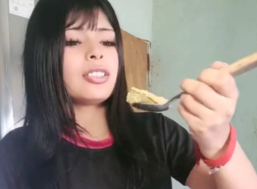 Cocinó milanesas por solo 200 pesos y su receta se hizo viral por el polémico ingrediente que usa: ”Muchos no lo conocen”