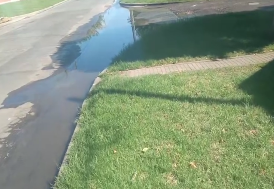 En 139 y 58 aseguraron que llevan 25 años conviviendo con agua podrida