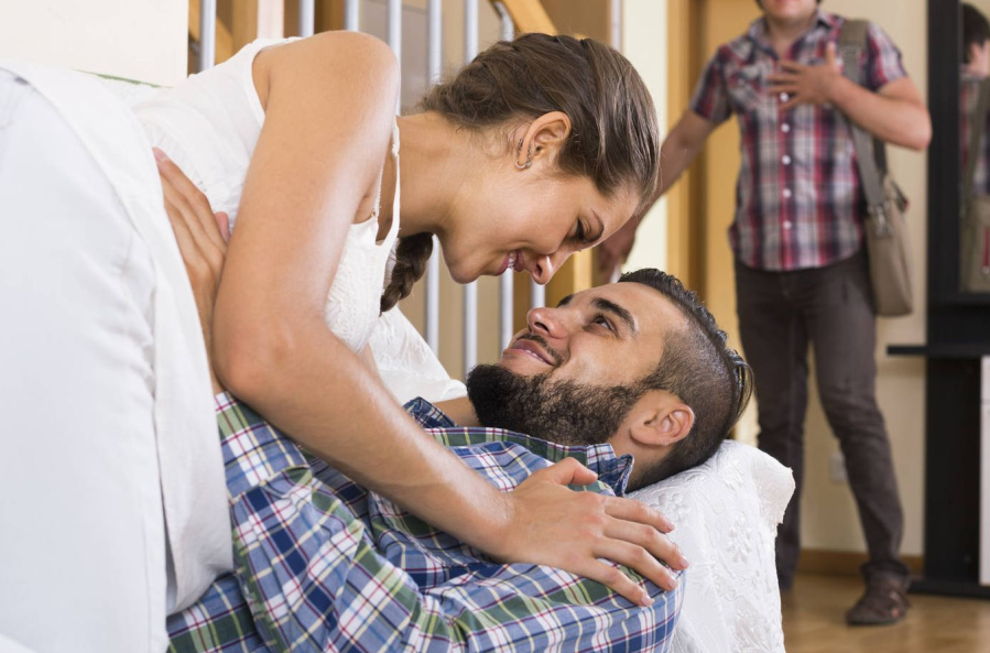 Revelaron que los hombres pierden peso cuando son infieles