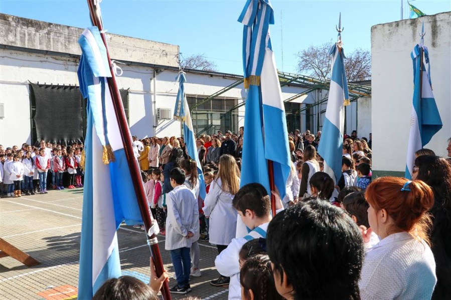 Un tuit compiló las confusiones más insólitas de letras de canciones y oraciones: ”Cabral, soldado aeróbico”