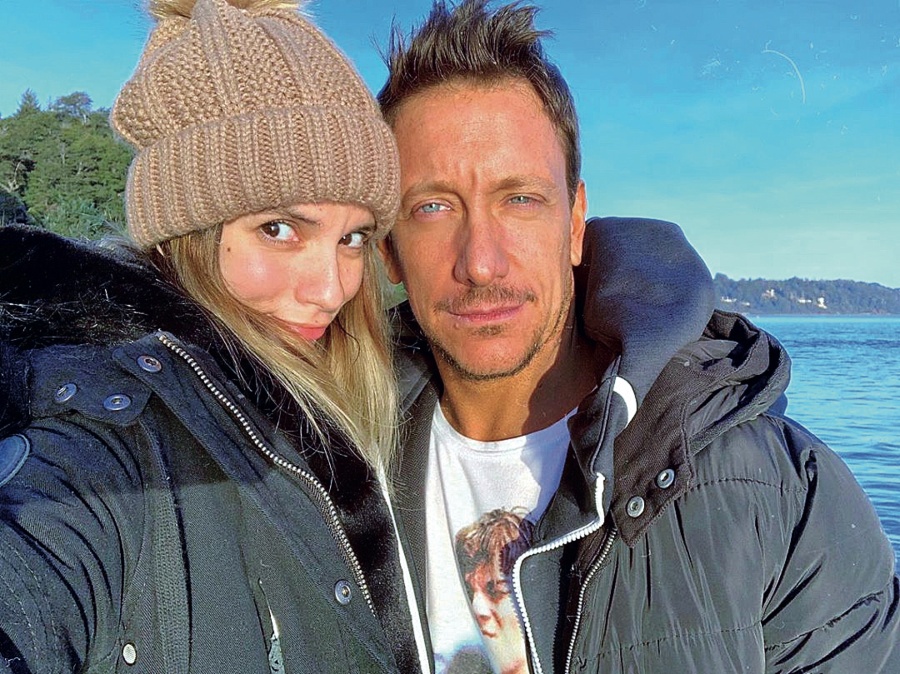 Nico Vázquez y Gimena Accardi vuelven a la Argentina tras el derrumbe en Miami