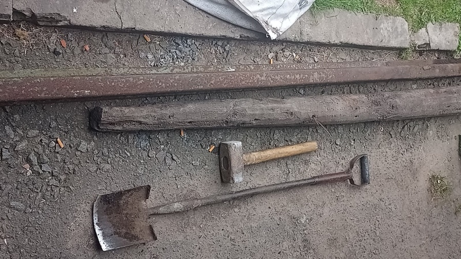 Hermanos macana fueron detenidos mientras intentaban robar rieles de un viejo ramal férreo de La Plata