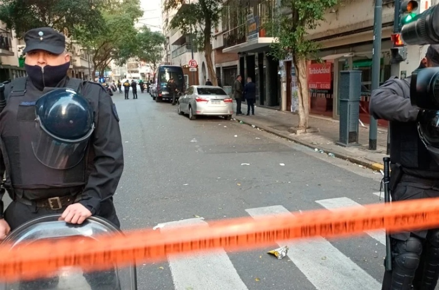 La jueza Capuchetti visitó el lugar donde quisieron matar a Cristina Kirchner pero no habló con la Vicepresidenta