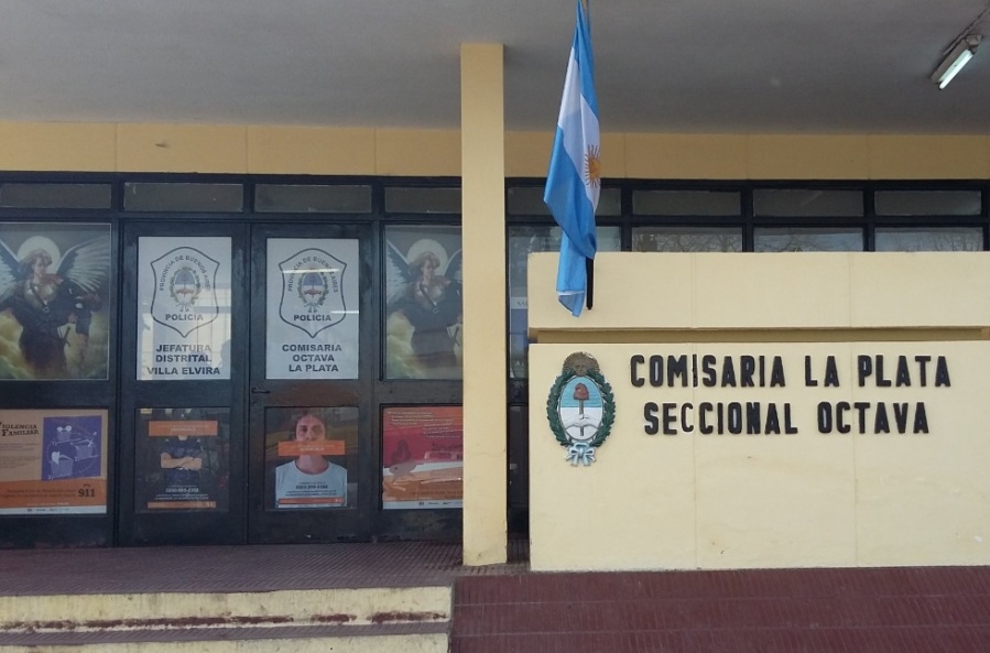 Buscan a un grupo de delincuentes que asaltaron una carnicería en Villa Elvira