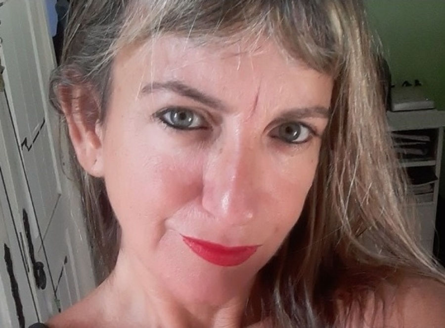 ”Llegó recién, no dormí”: la traumática noche de una escritora argentina que se hizo viral y desató viejos recuerdos