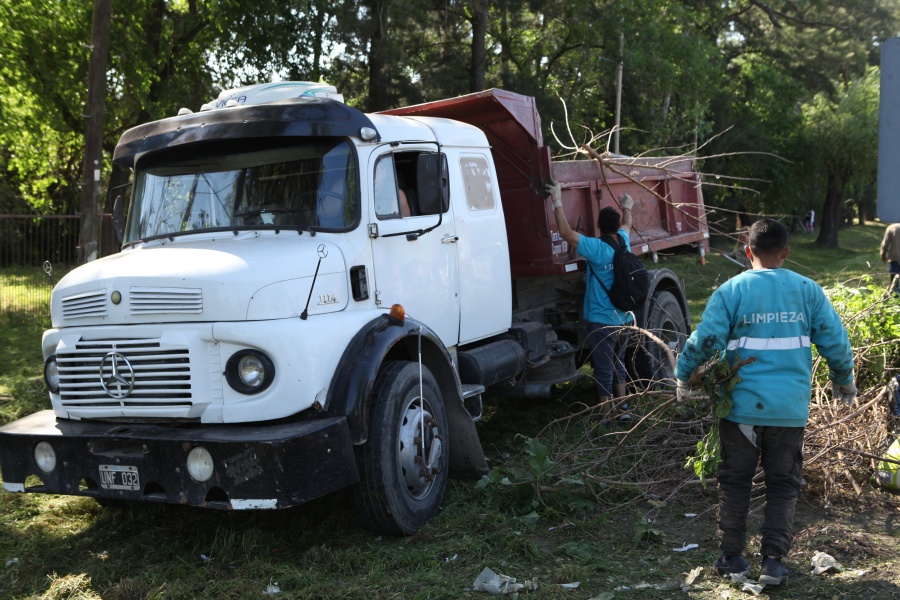 Los trabajadores municipales de La Plata ya cobraron el salario de enero por adelantado