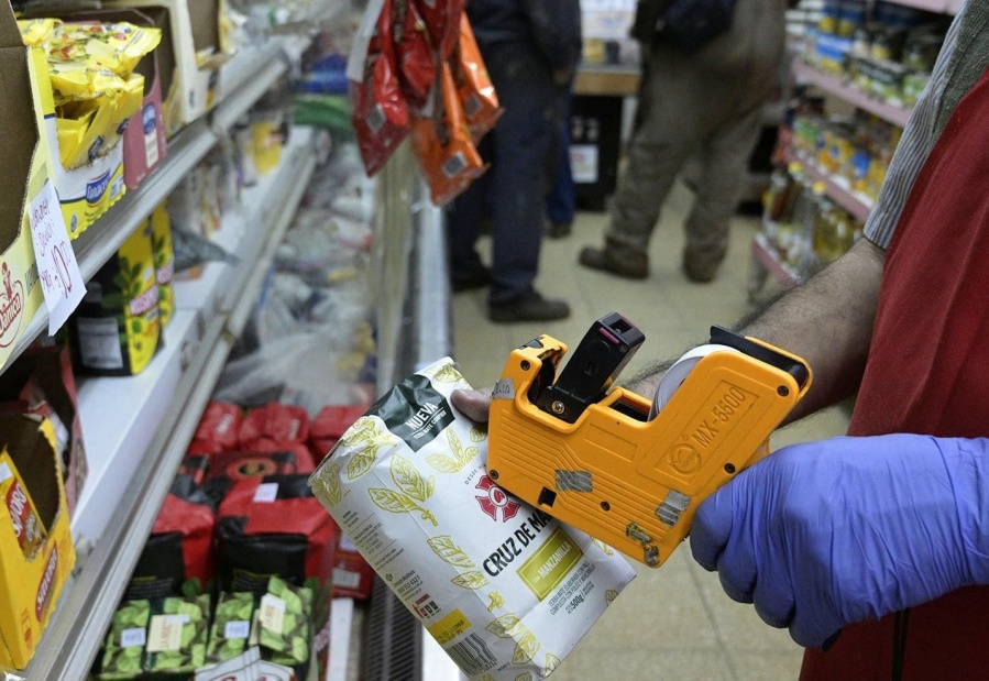 La canasta de consumo masivo subió un 16% en la última semana: gaseosas, aceites y panificados lideran los incrementos