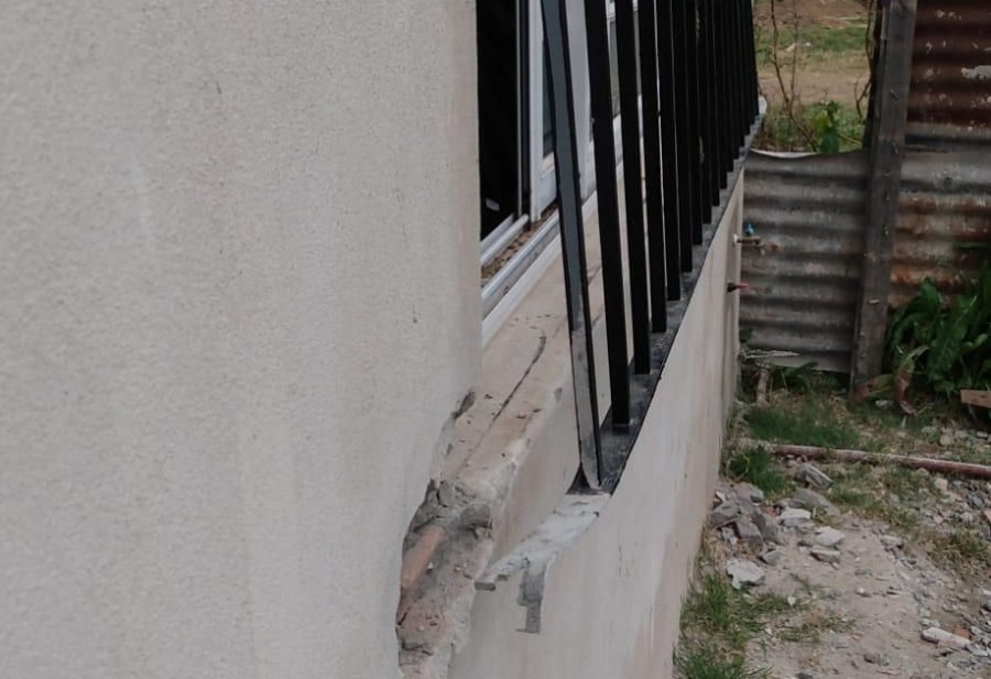 Forzaron una ventana y se llevaron 20 mil pesos de una casa de Berisso