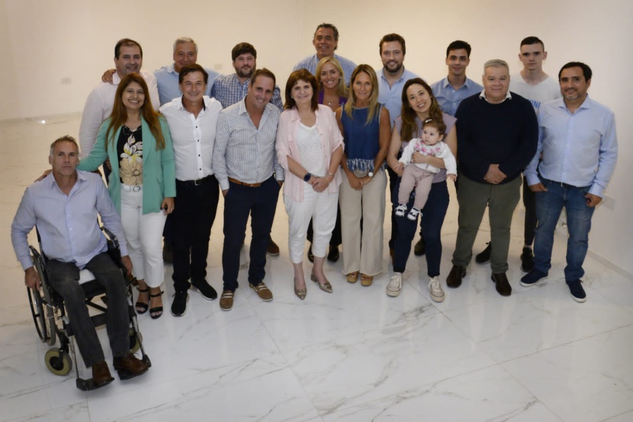 Allan no pudo ser “Figuretti”: la cena íntima de Patricia Bullrich en La Plata fue con Palummo, Lipovetzky e Irurueta