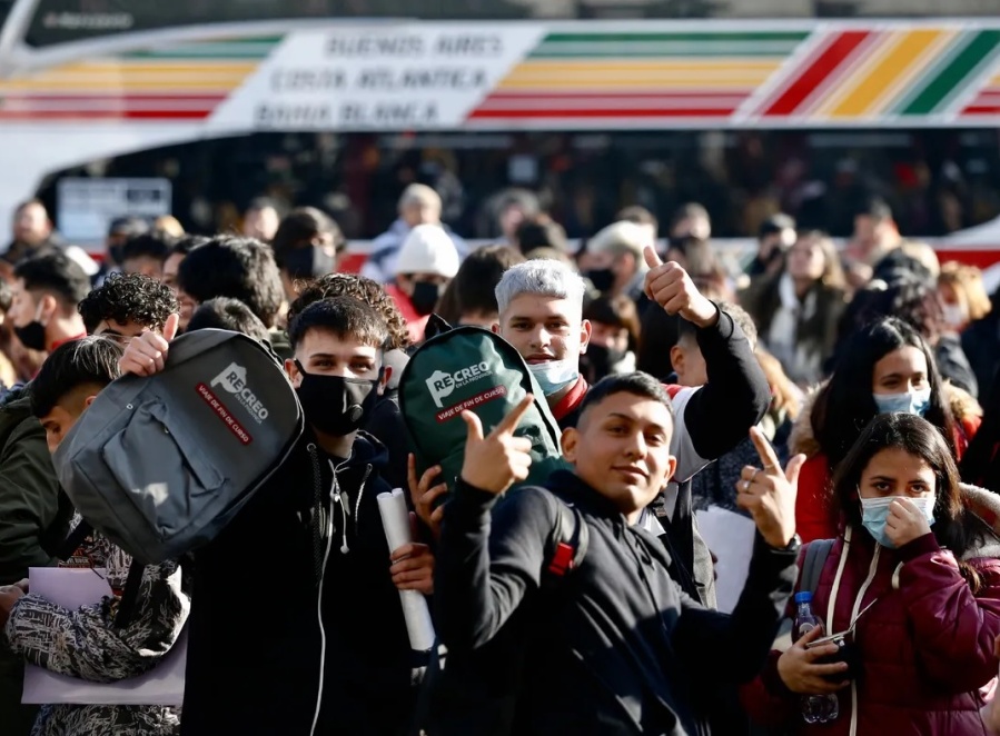 Viajes de egresados gratuitos en Provincia: alumnos del 90% de las escuelas ya se anotaron y el 10 de agosto vence el plazo