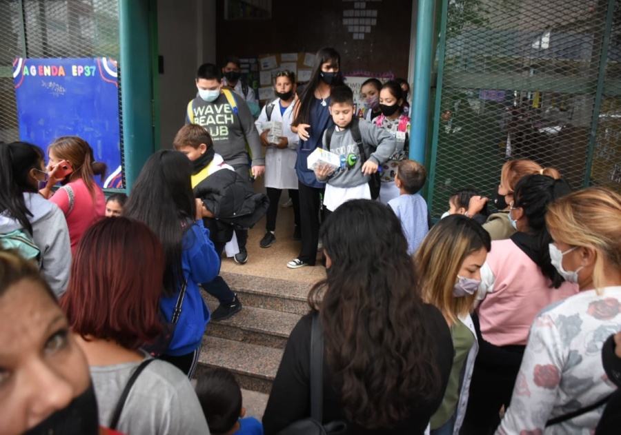 Se oficializó el uso optativo del barbijo en las escuelas de la Provincia de Buenos Aires