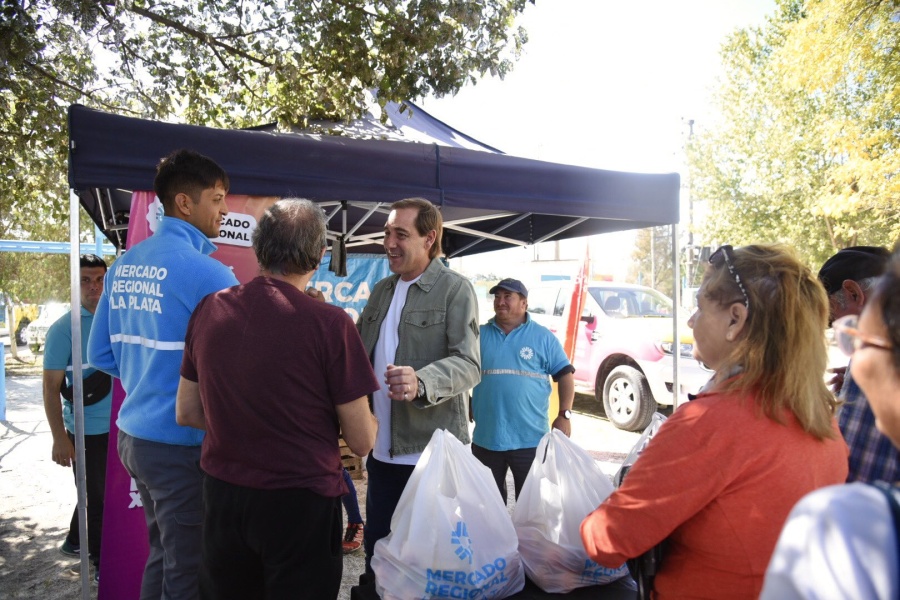 ”Barrio x Barrio” pasó por Olmos con más servicios municipales para las familias de la localidad