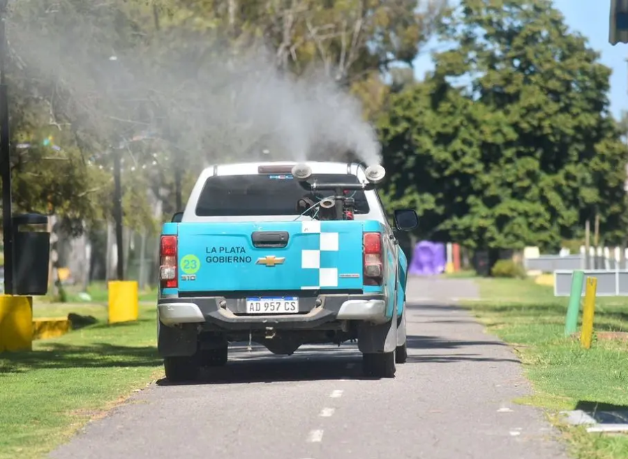 Fumigarán 36 calles del Casco Urbano y otras 12 localidades de La Plata durante el martes