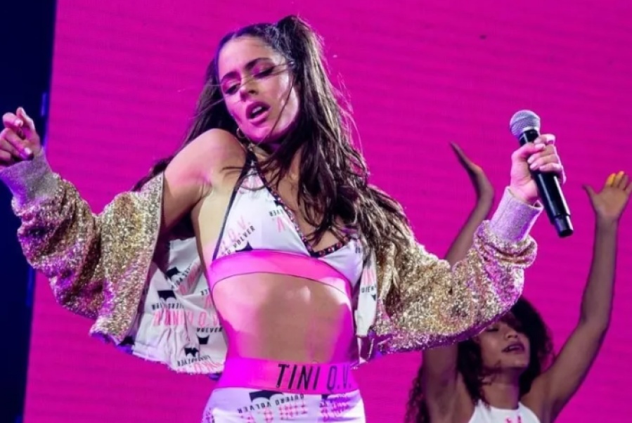 Tini dio un adelanto de su nueva canción: ”Carne y hueso”