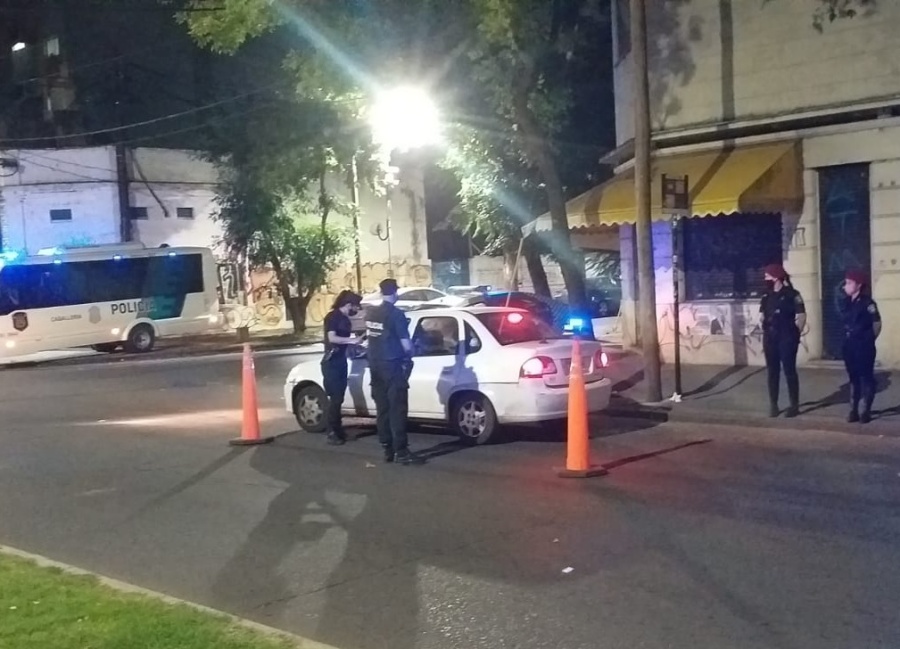 Con la Zona Roja como telón de fondo, vecinos de El Mondongo se reúnen e invitaron a funcionarios municipales y provinciales