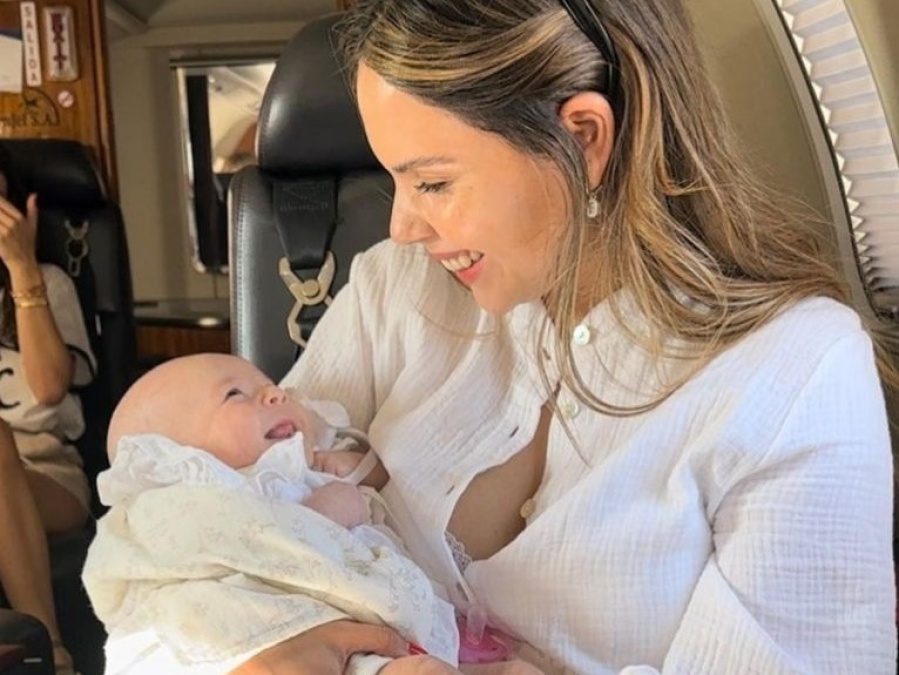 Barby Franco compartió el primer vuelo en avión con su bebé y llenó de ternura de sus seguidores