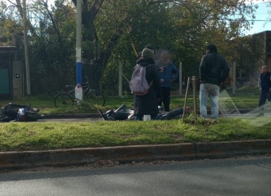 Accidente vial en calle 7 entre 84 y 85 resurge el pedido de vecinos por un semáforo