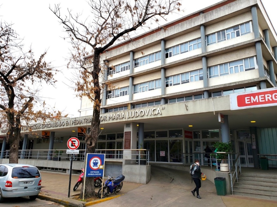 Polémica por una niña que padece una grave enfermedad en el Hospital de Niños de La Plata: IOMA habló de ”información falsa”